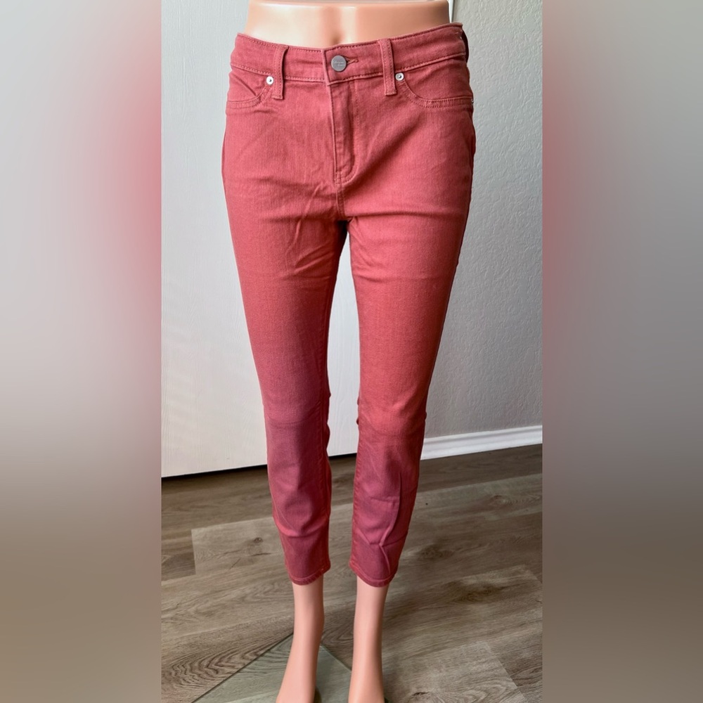 Stylish Pink Skinny Jeans for Women